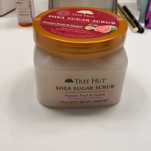 Never been used tree hut scrub!